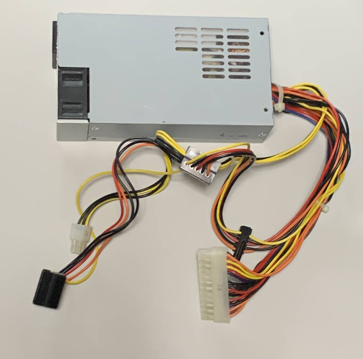 [ used ]Delta 200W Flex-ATX power supply GPS-200DB A power supply body only 