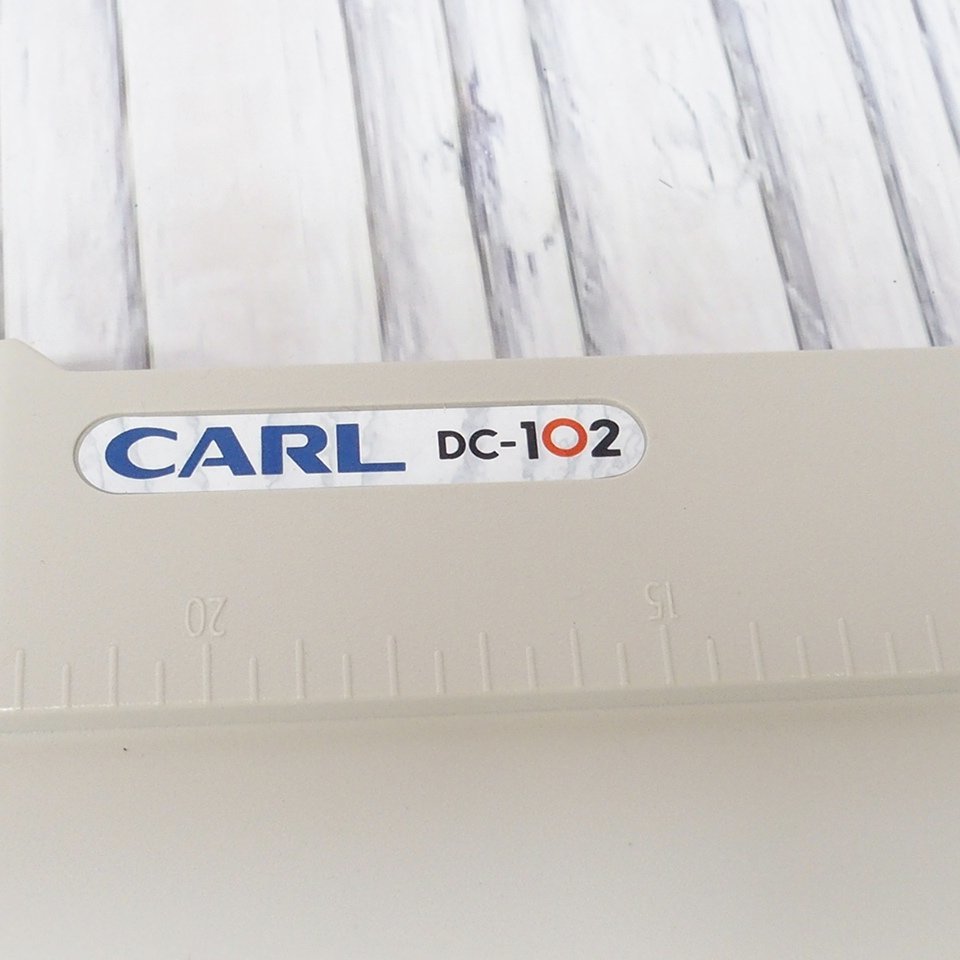 m001 J CARLカール 回転刃裁断機 スライド式ディスクカッター B4縦対応 安全 正確 簡単 DISC CUTTER DC-102_画像3