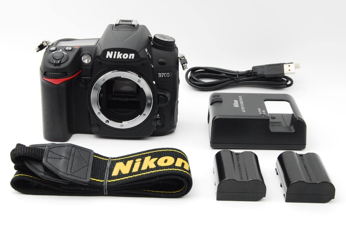 うのにもお得な情報満載！ □美品□ Nikon D7000 ボディ 《 ショット数