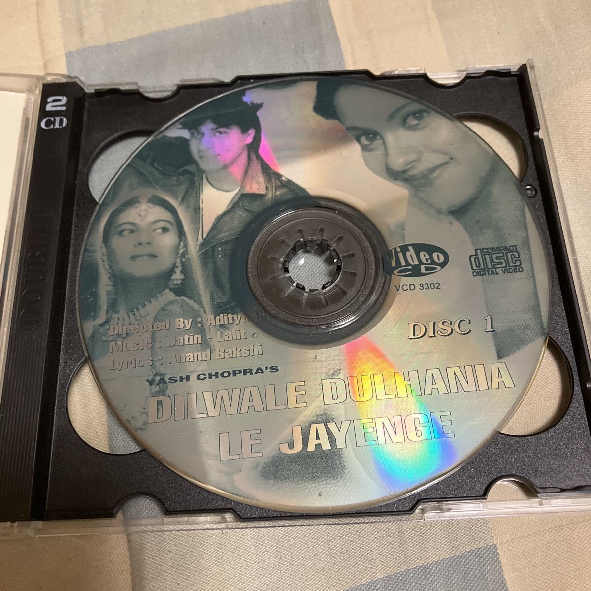 インド映画「DILWALE DULHANIA LE JAYENGE」VCD3枚組、シャー・ルク・カーン、カジョール、DDLJ_画像2