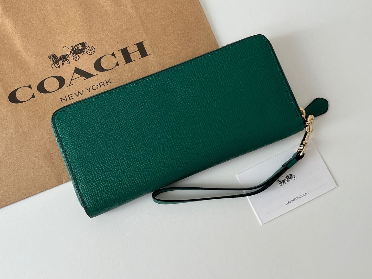 新品】COACH コーチ 長財布 緑 グリーン ストラップ付き｜Yahoo!フリマ