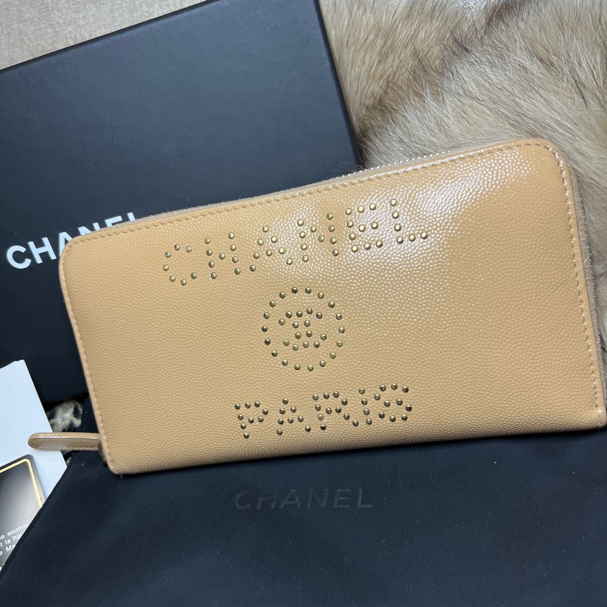超美品!超レア☆CHANEL ドーヴィル キャビアスキン☆ラウンドジップ