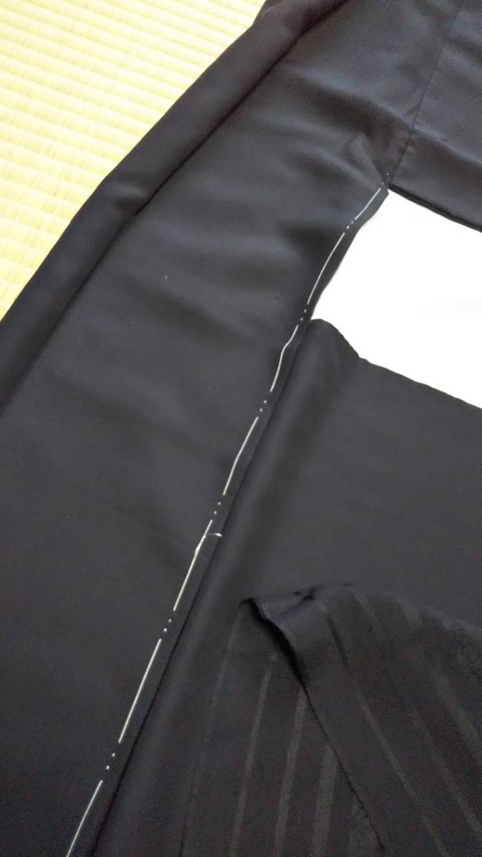 和装喪服一式セット 着物と帯と帯揚げと帯締めセット 紋付 高級正絹_画像3