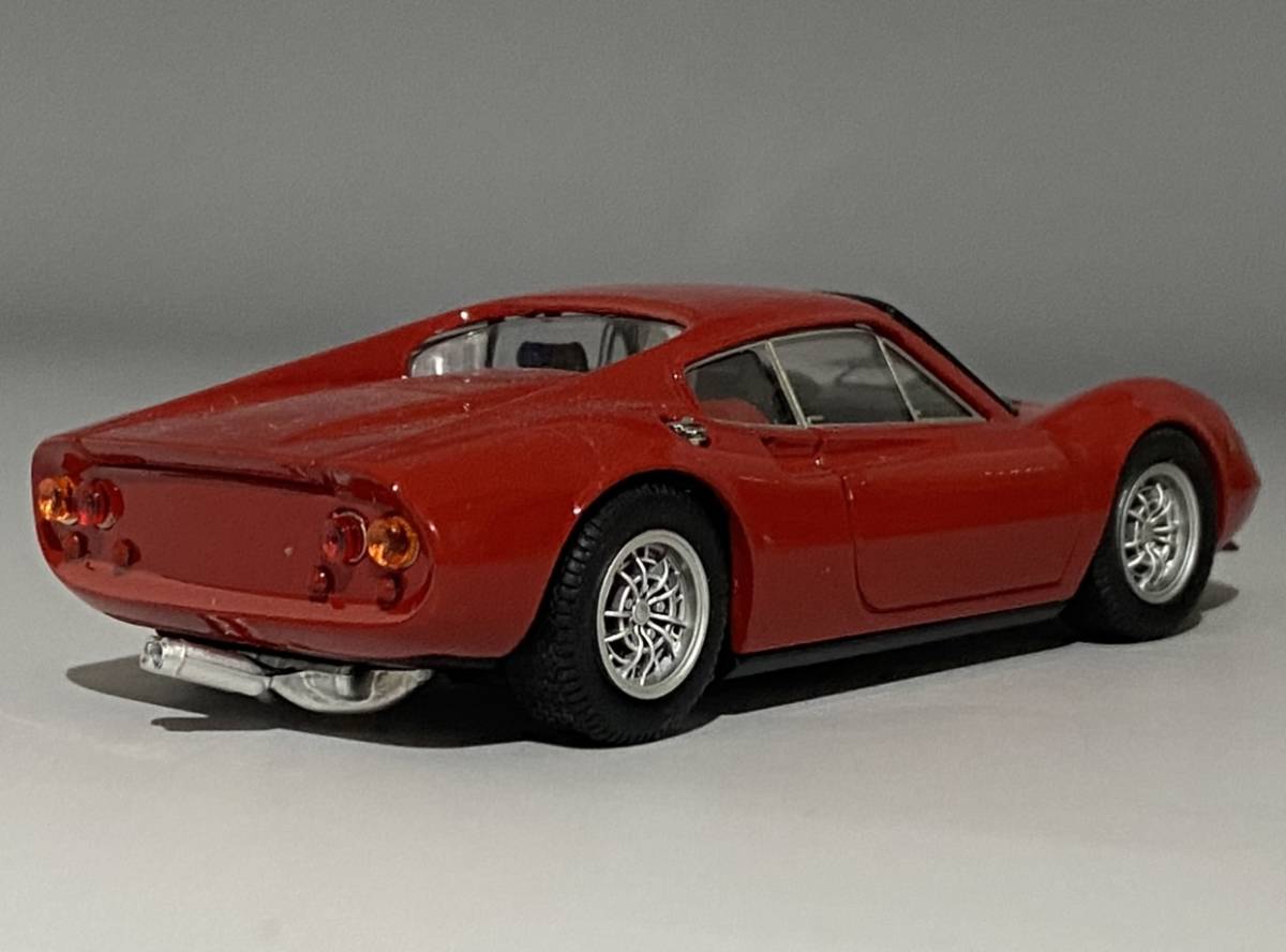 Bang 1/43 Ferrari Dino 246 GT LM Racing 1972 Red ◆ Predecessor - Dino 206 GT, Successor - Dino 308 GT4 2+2 ◆ ディノ バング 7285_画像4