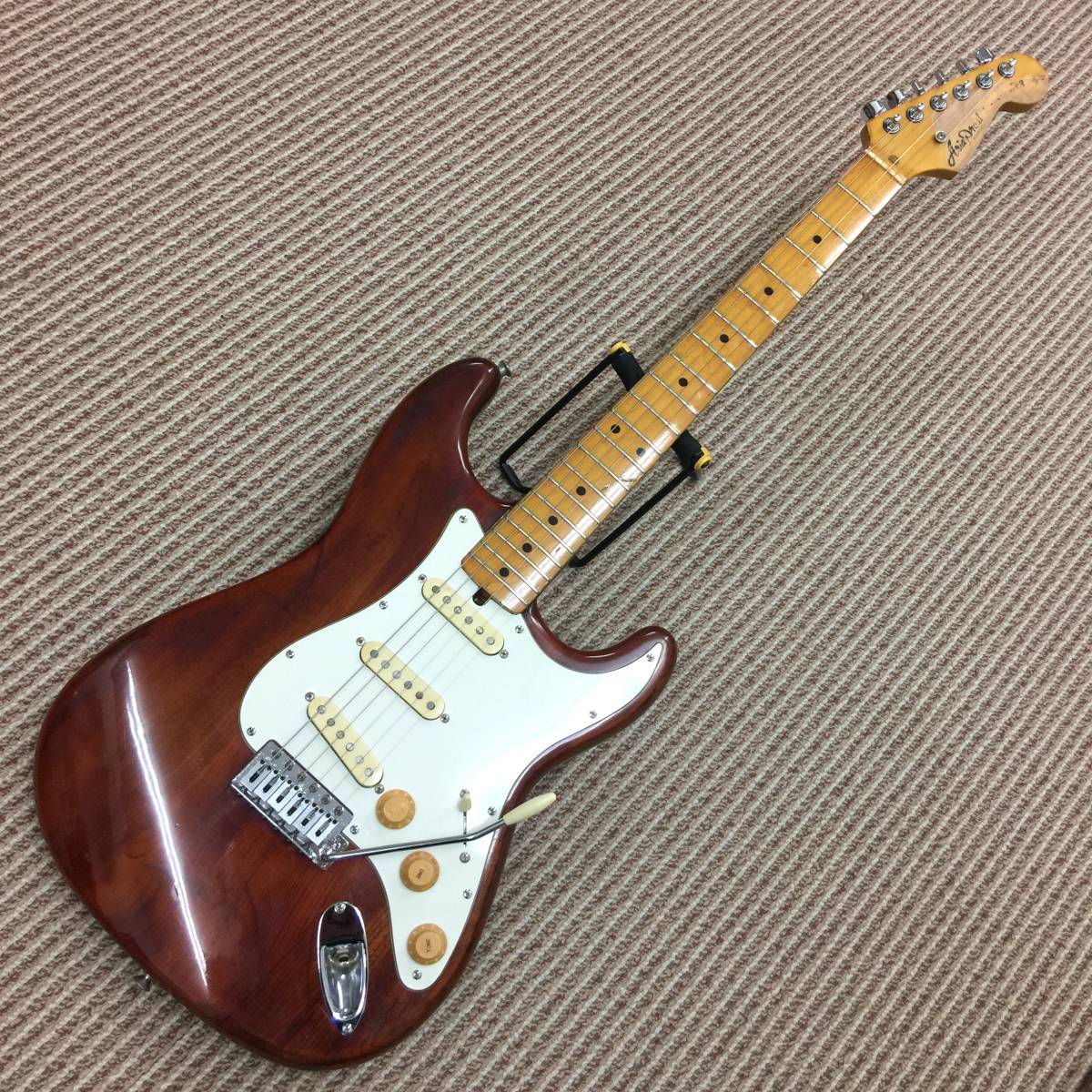 Yahoo!オークション - 1977年 Aria Pro II おそらくST-800 Yahoo!オークション - 1977年 Aria Pro II おそらくST-800
