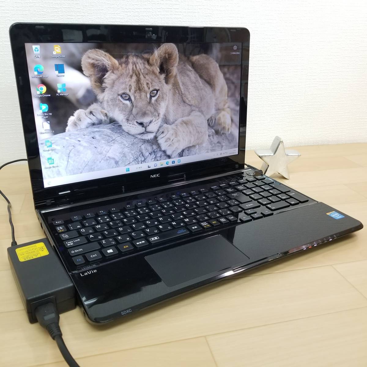 ☆早い者勝ち・美品☆新品SSD240GB搭載/メモリ4GB/無線Wi-Fi/Webカメラ