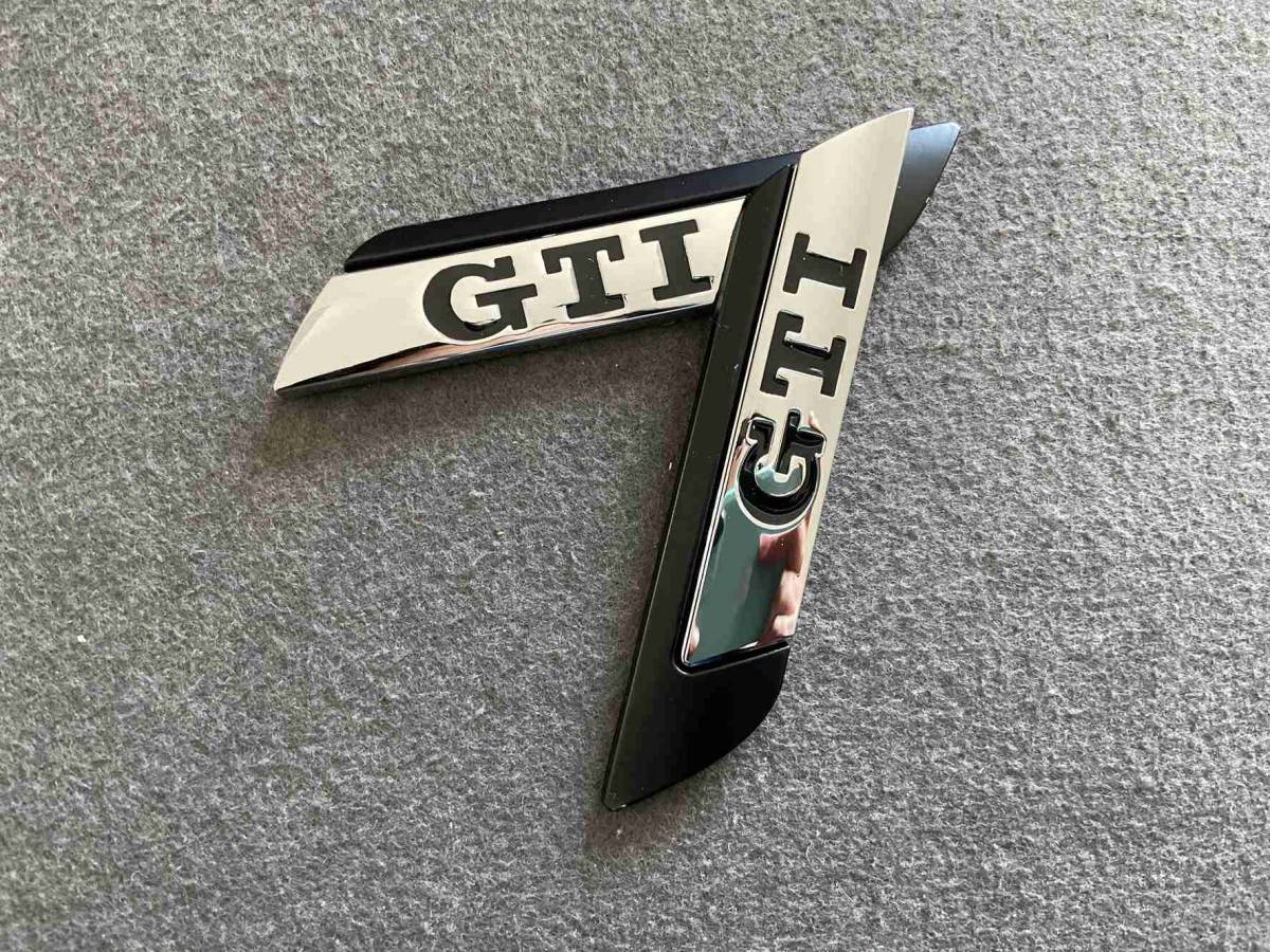 フォルクスワーゲン GTI カーステッカー プレート 金属製 車用デカール エンブレム フェンダーバッジ シール 送料無料 2枚セット 230番_画像3