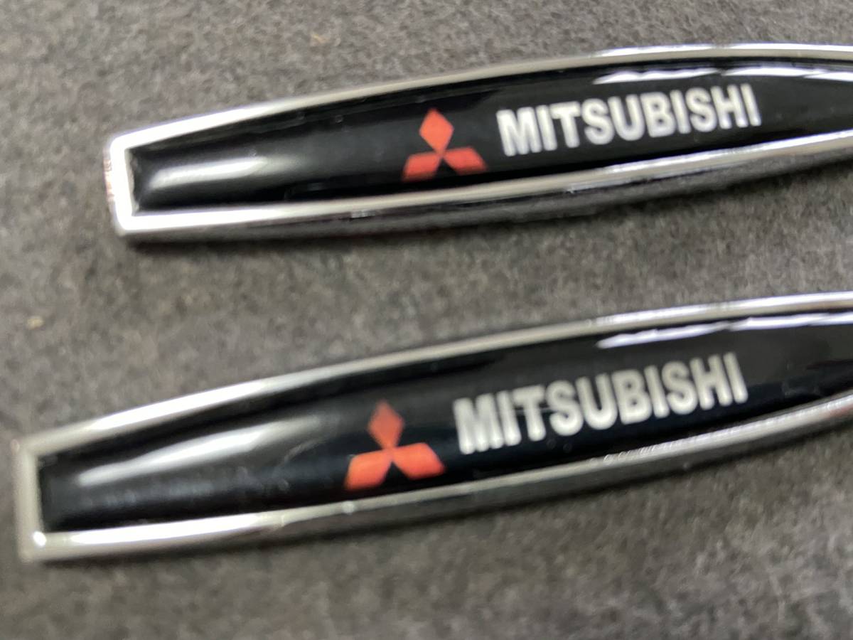 三菱 MITSUBISHI 車用デカール カーステッカー プレート エンブレム フェンダーバッジ シール 傷を隠す 2枚セット　115番_画像2