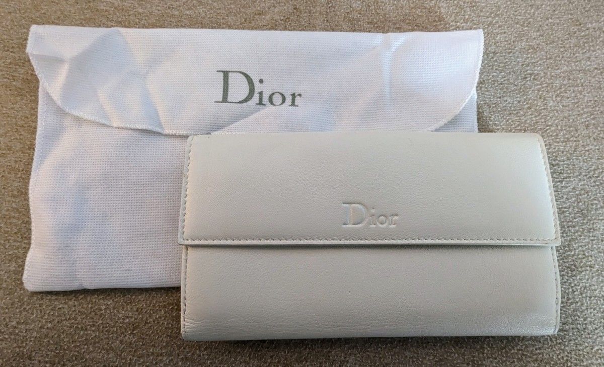 新品・未使用】Dior 財布 白 ホワイト｜PayPayフリマ