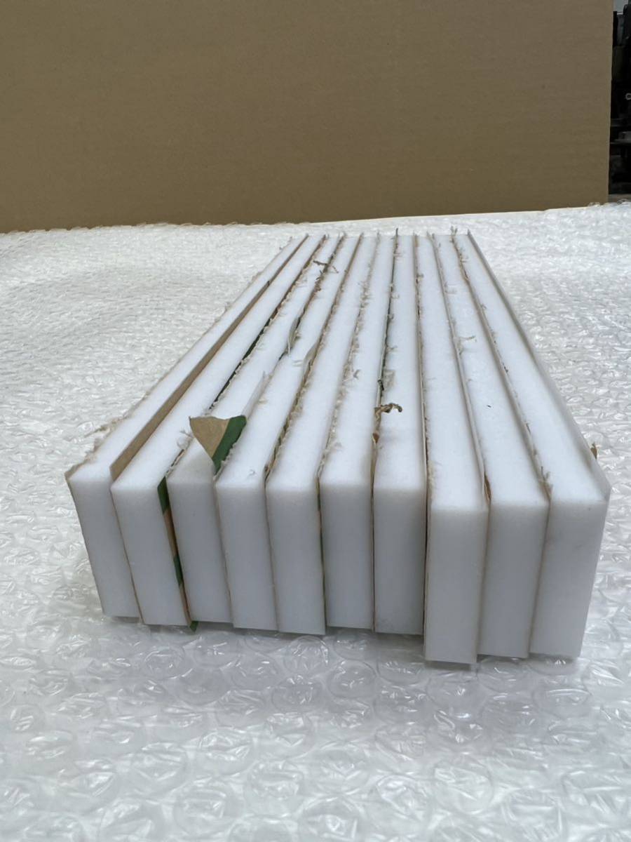 アクリル板（白）10mm厚　3サイズ　端材在庫処分