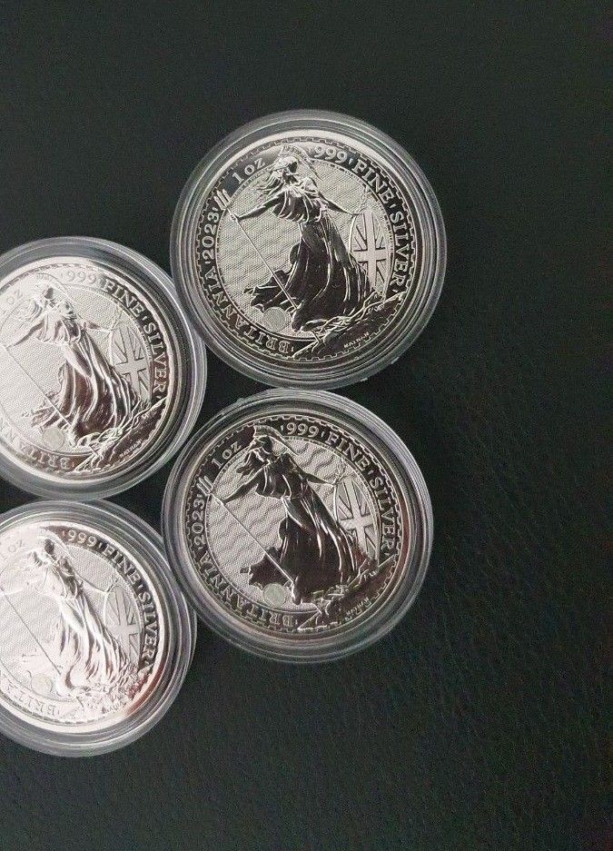 カラフルセット 3個 ブリタニア銀貨 2023 1オンス 5枚 + 5枚 メイプル