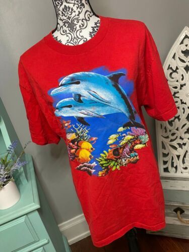 Vintage Pair Of Dolphins Swimming Graphic T-Shirt Shirt 海外 即決