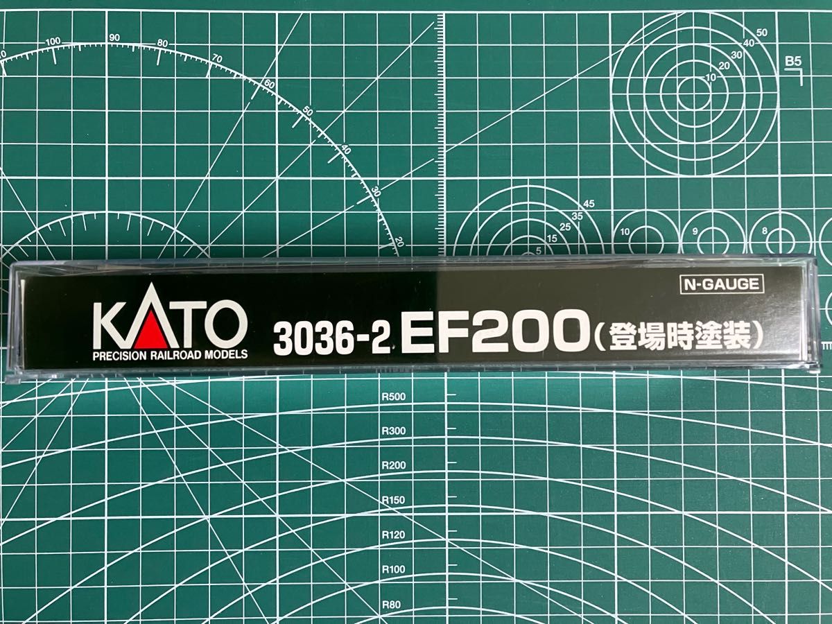 【新品＆未使用品】KATO：3036-2 EF200(登場時塗装)＆KATO：10-1421コキ104６両編成②