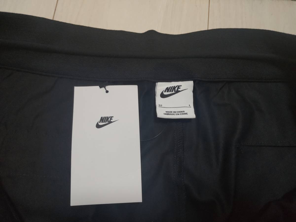 ★新品　ナイキ　NIKE　クロップドパンツ　★テーパードスタイル　★スニーカーレングス　★黒色　_画像3