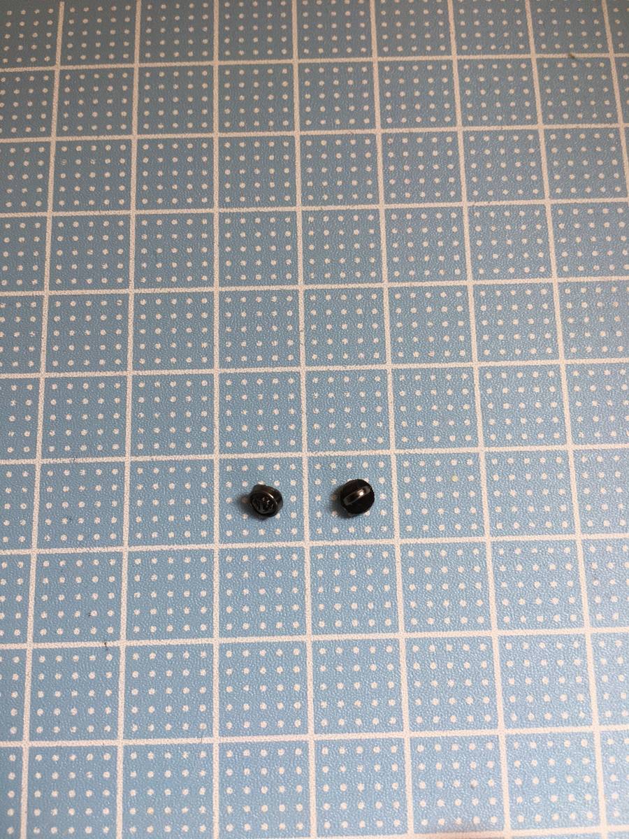 約4ｍｍ　黒×銀色マリン・イカリ 丸ボタン20個 極小 小さめ ハンドメイド材料 デコ材料 ドール用 人形用 　200_画像3