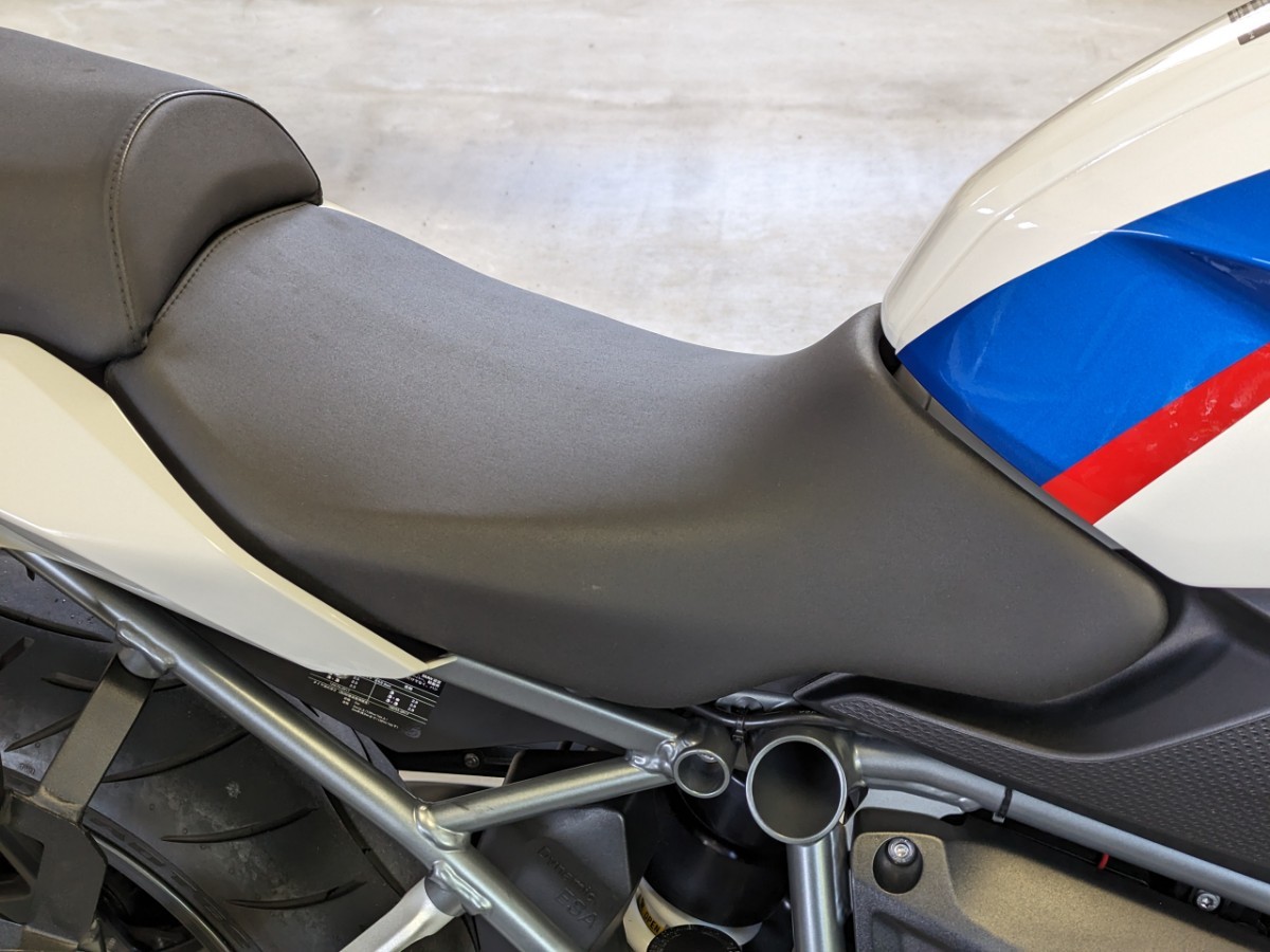BMW R1200RS 本国標準シート 790mm | ipctpkpanjang.co.id