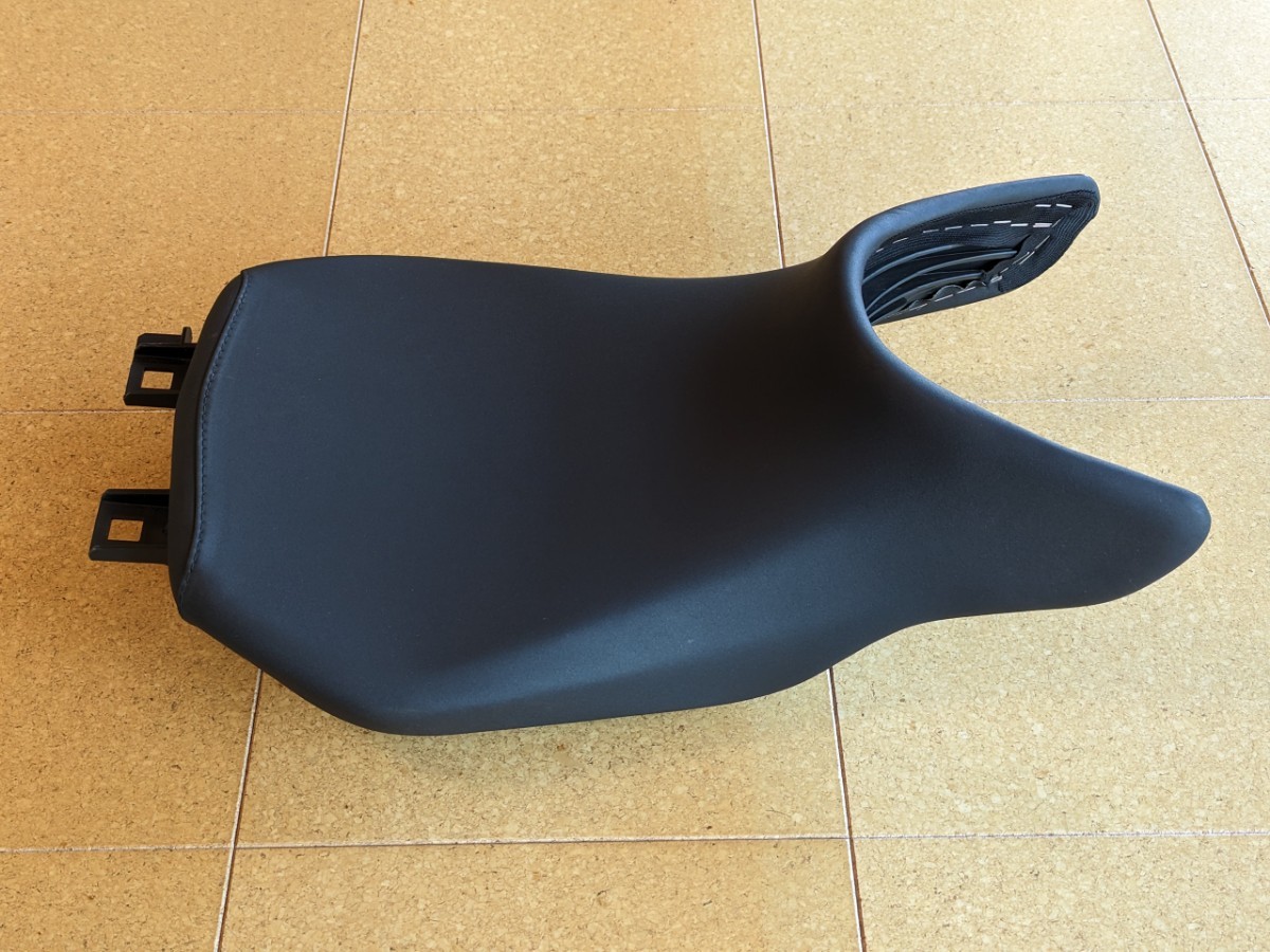 BMW R1200RS 本国標準シート 790mm | ipctpkpanjang.co.id
