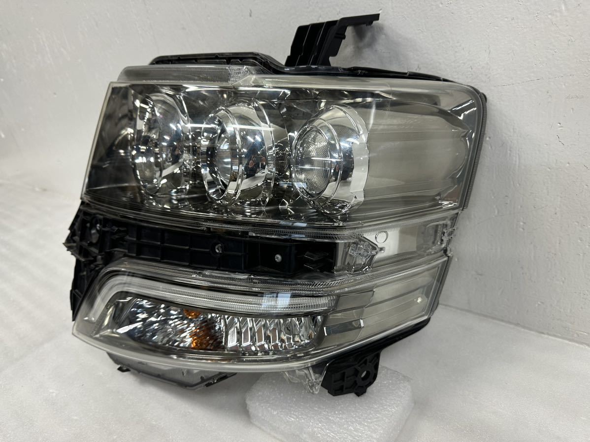 5A3 N BOX カスタム JF1 前期 純正 HID ヘッドライト 左 KOITO 100-62038 刻印 『4』 LED ブルー_画像7