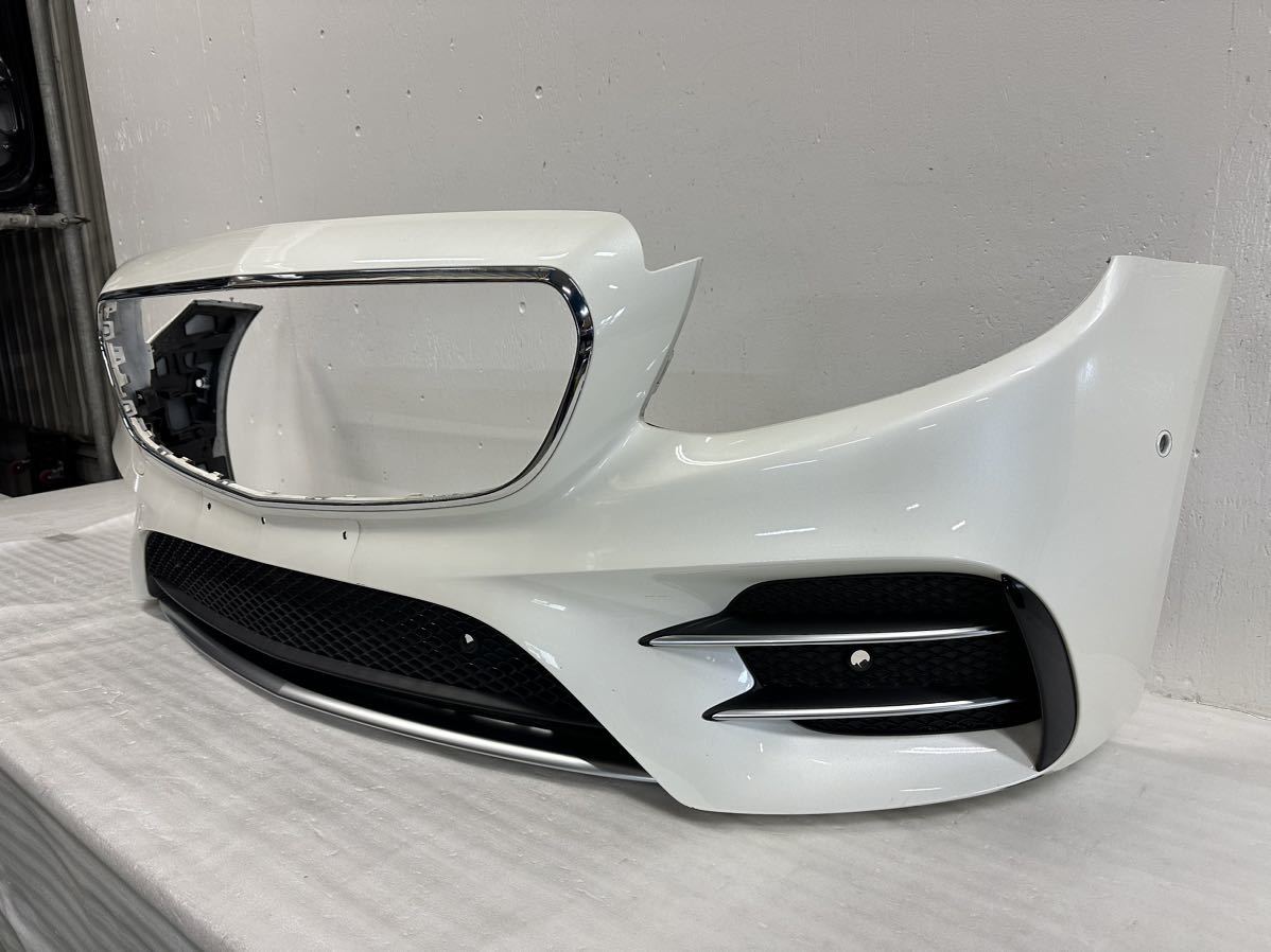 5A17 【凹なし】ベンツ Eクラス E43 AMG 純正 フロントバンパー