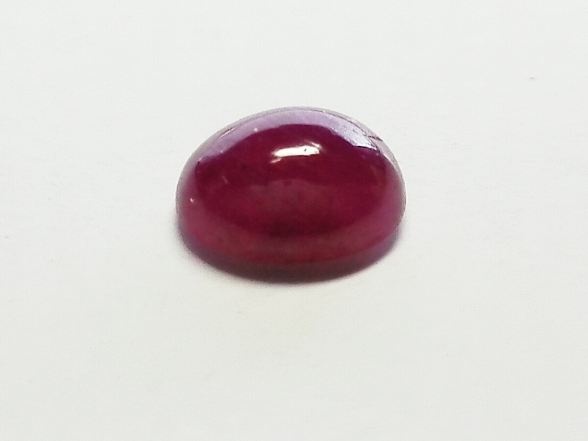 天然ルビーオバールカットルース　3、00CT　7068