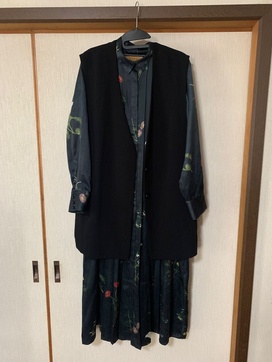 UND NEVAEH VEST SET DRESSブラック|Yahoo!フリマ(旧PayPayフリマ)