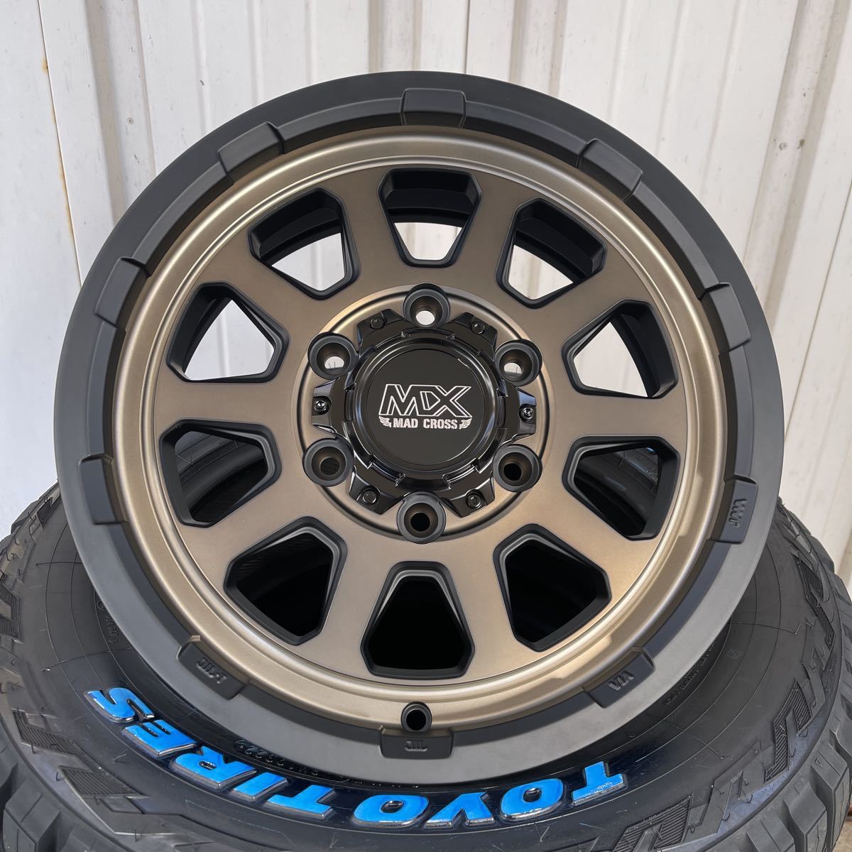 マッドクロスレンジャー◆TOYOオープンカントリーRT 215/65R16C 200系ハイエースレジアス　4本セット　ホワイトレター　マッドブロンズ_画像3