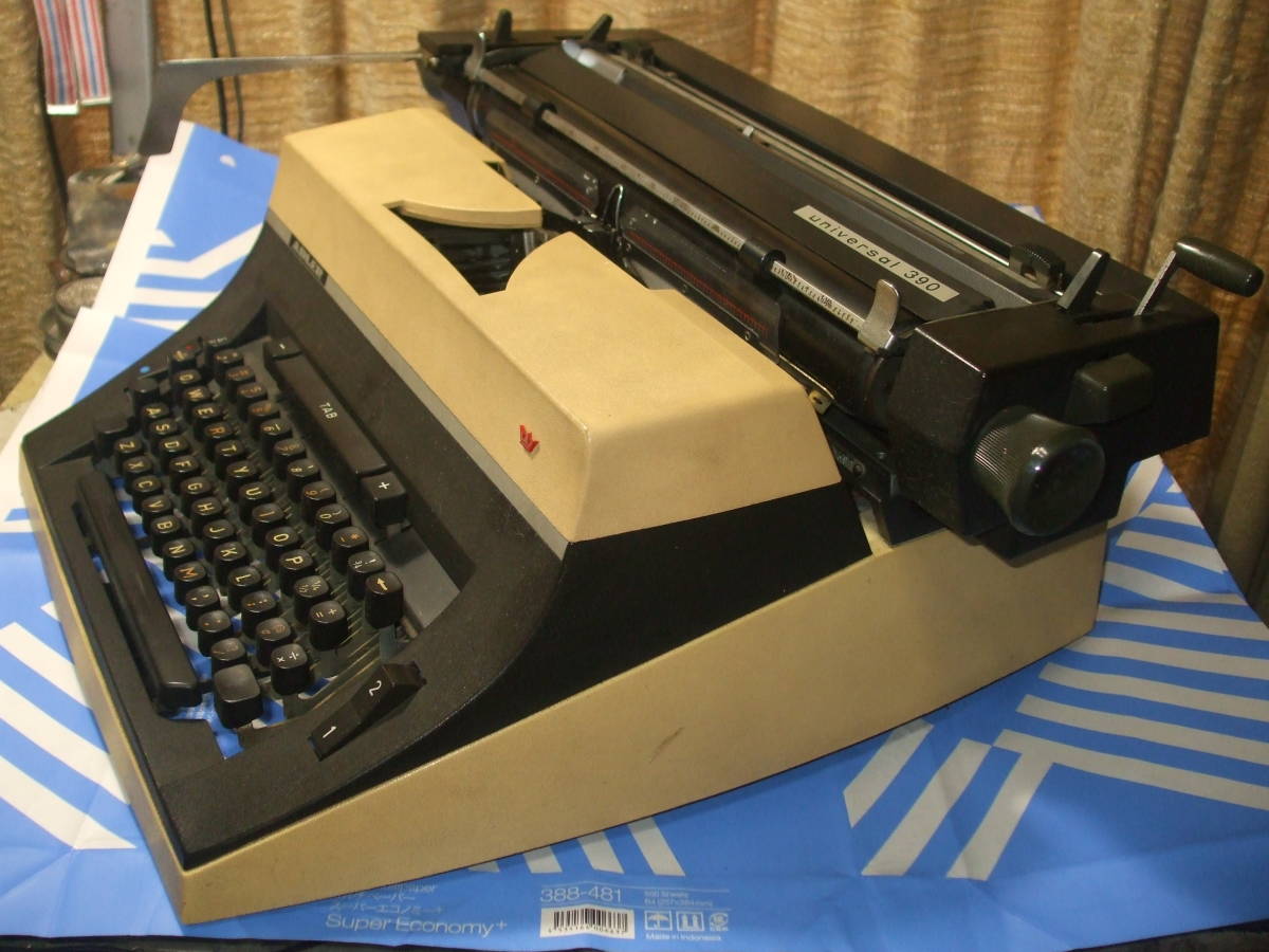 * free shipping! Germany made ADLER, Ad la-. manual English typewriter : Uni va- monkey 390. large .B4 width put, seal character . stability * speed ejection lever un- effect other complete operation 