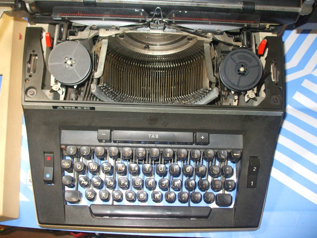 * free shipping! Germany made ADLER, Ad la-. manual English typewriter : Uni va- monkey 390. large .B4 width put, seal character . stability * speed ejection lever un- effect other complete operation 