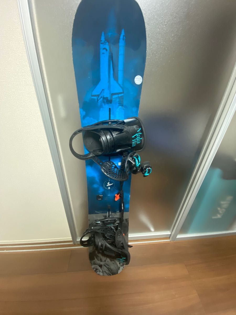 Burton17-18 flyingV 152cm 2点セットビンディング付き Mavavita