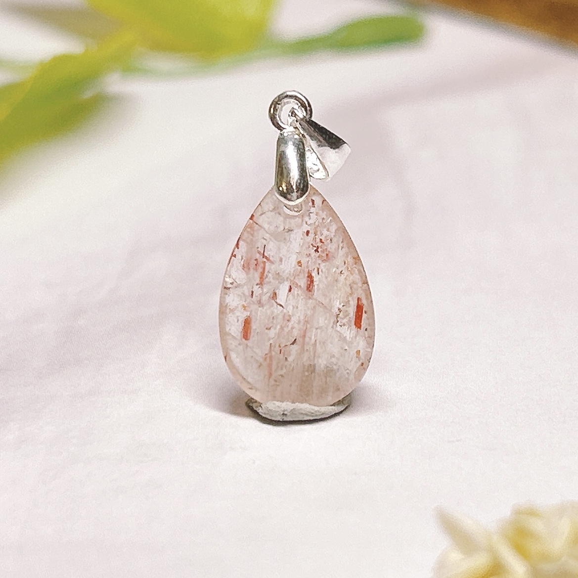 【E5256】キラキラ?ラズベリーサンストーンペンダント?Raspberry Sunstone Pendant ?_画像2