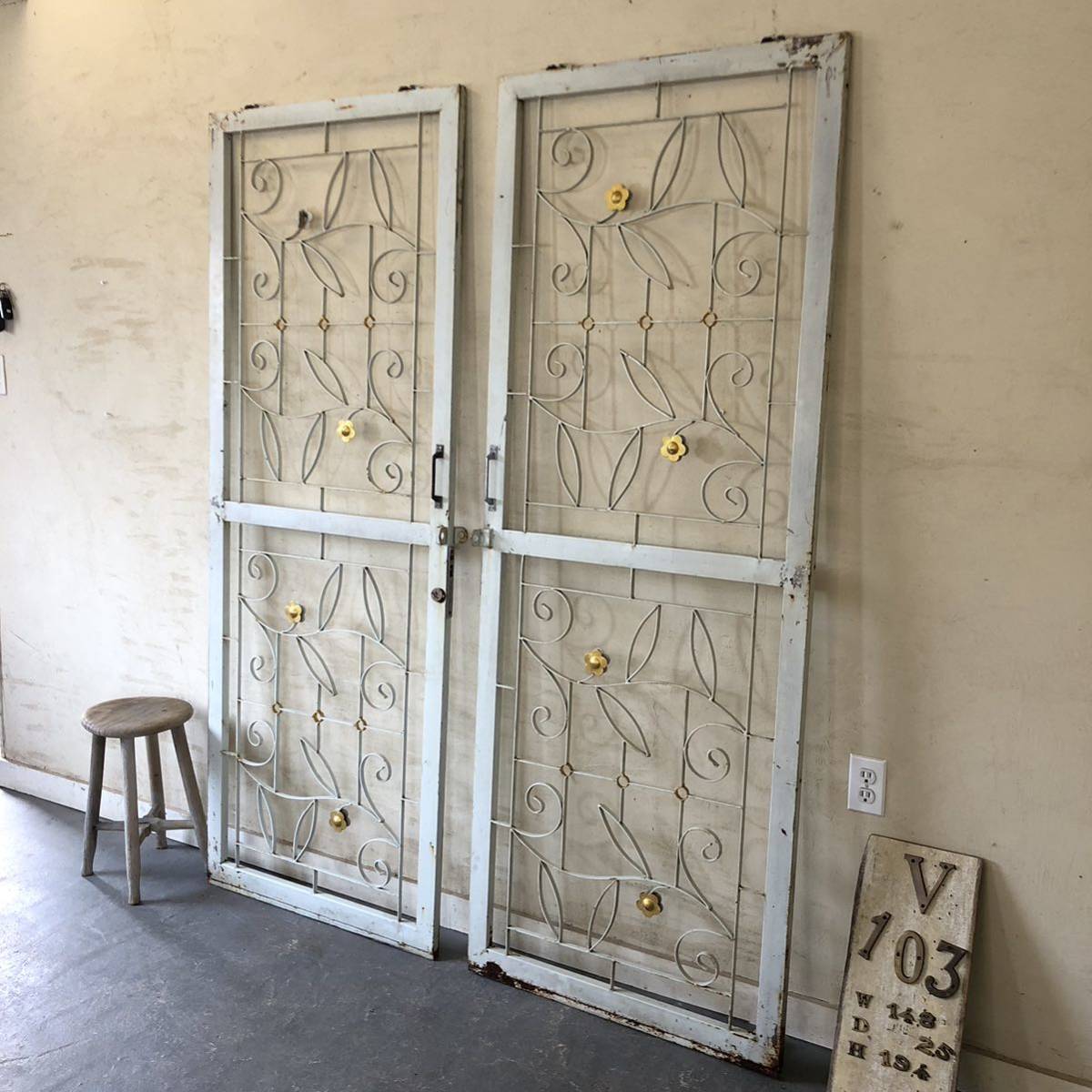 V-103 W148×H194 old iron made. both opening door 2 sheets set fittings double doors fence antique door in dust real divider partition ftg