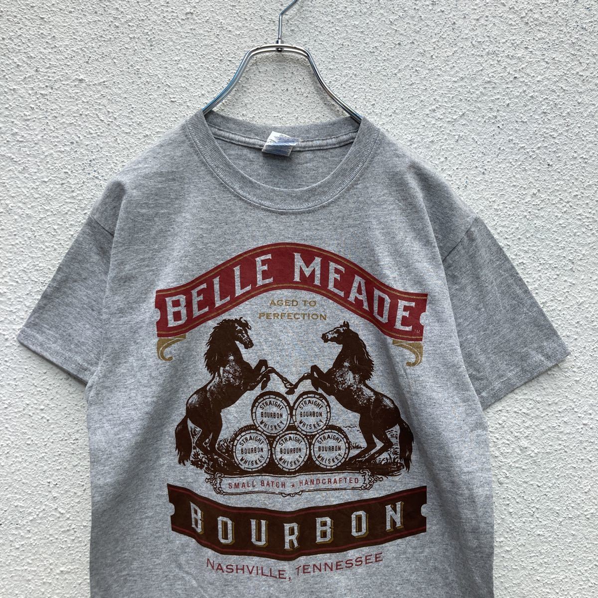 GILDAN 半袖 プリント Tシャツ S グレー BELLE MEADE BOURBON 馬 ホース 古着卸 アメリカ仕入 a504-5547_画像2