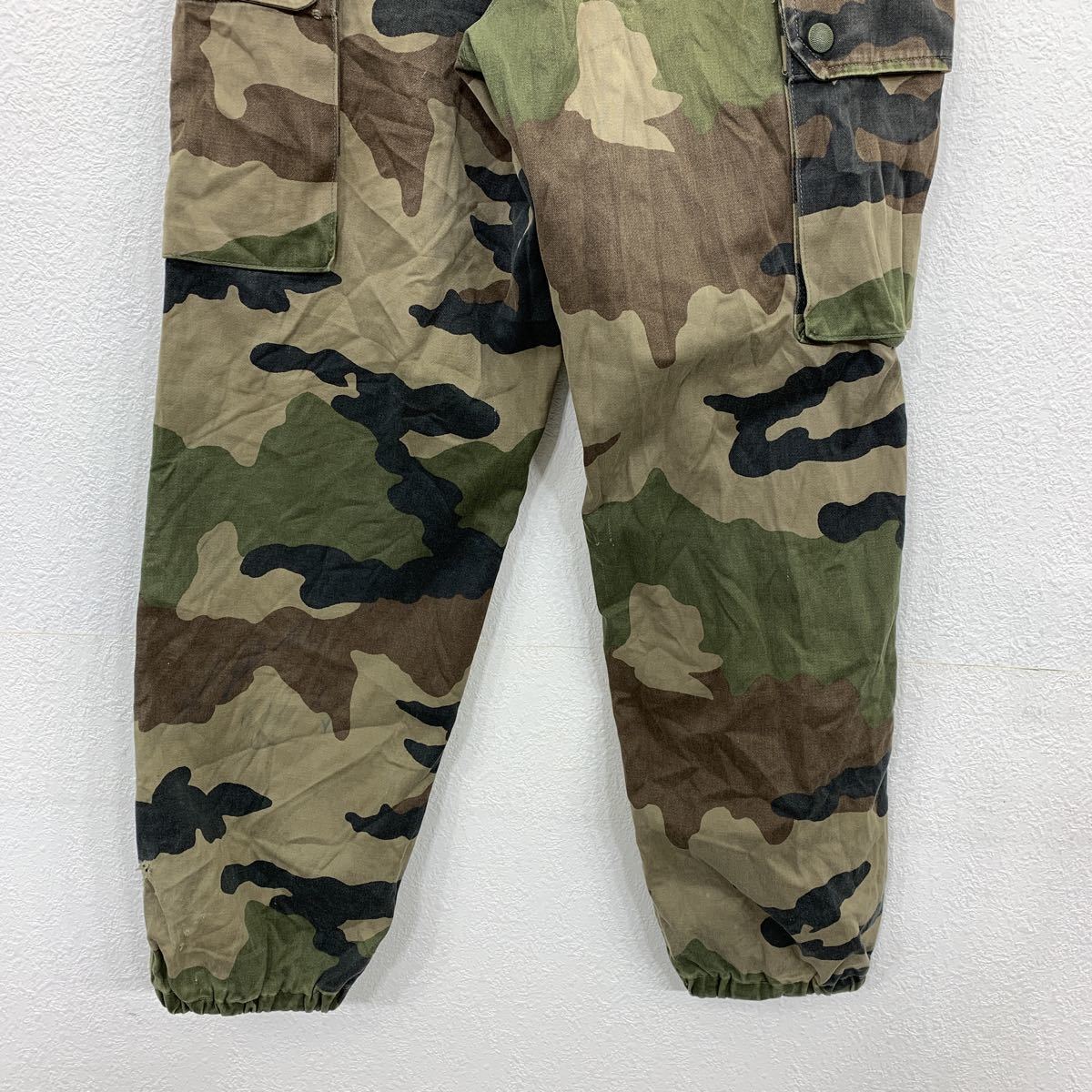  cargo pants W28 camouflage camouflage total pattern khaki olive color old clothes . America buying up 2304-1607