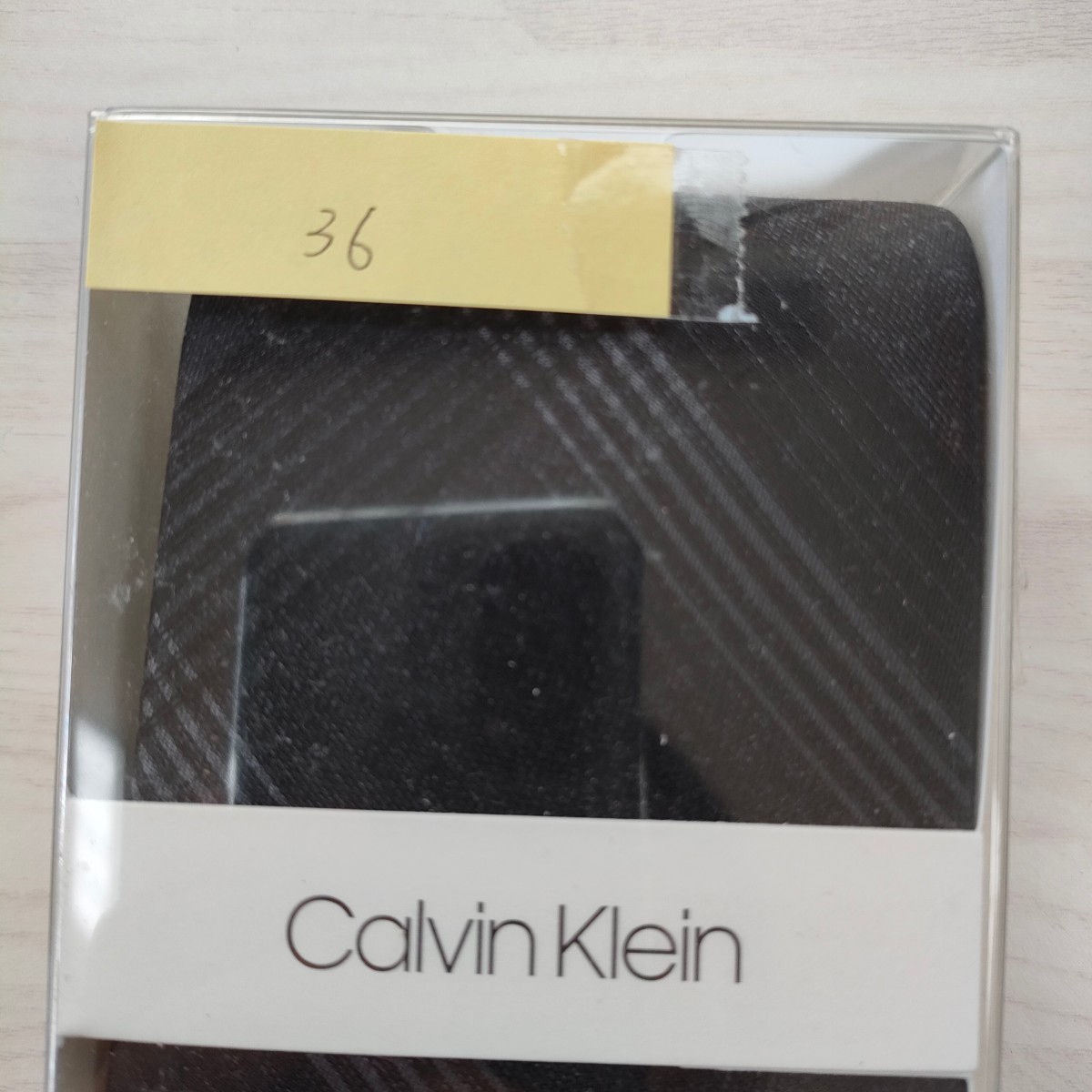 カルバンクライン（Calvin Klein)36ネクタイ新品　未使用　箱付き　未開封品付属品箱、クリアケース_画像3