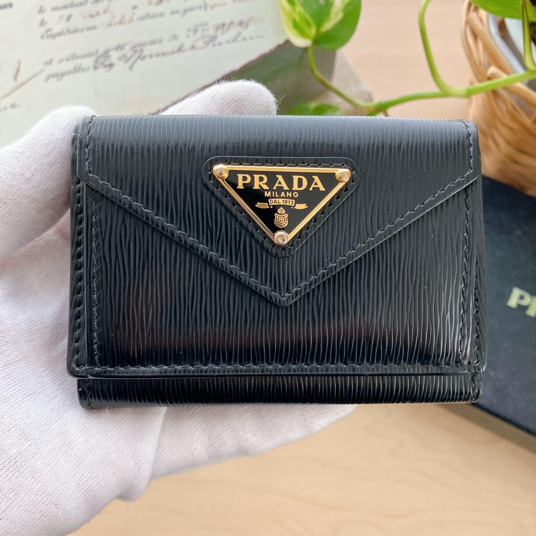 通販低価】 PRADA サフィアーノ 三つ折り財布 リボン ブラック VtFgI