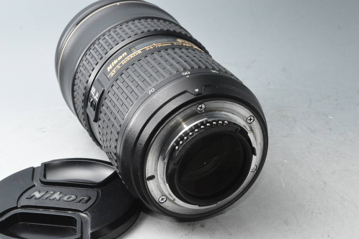 #9540【美品】 Nikon 標準ズームレンズ AF-S NIKKOR 24-70mm F2.8G ED フルサイズ対応の画像3