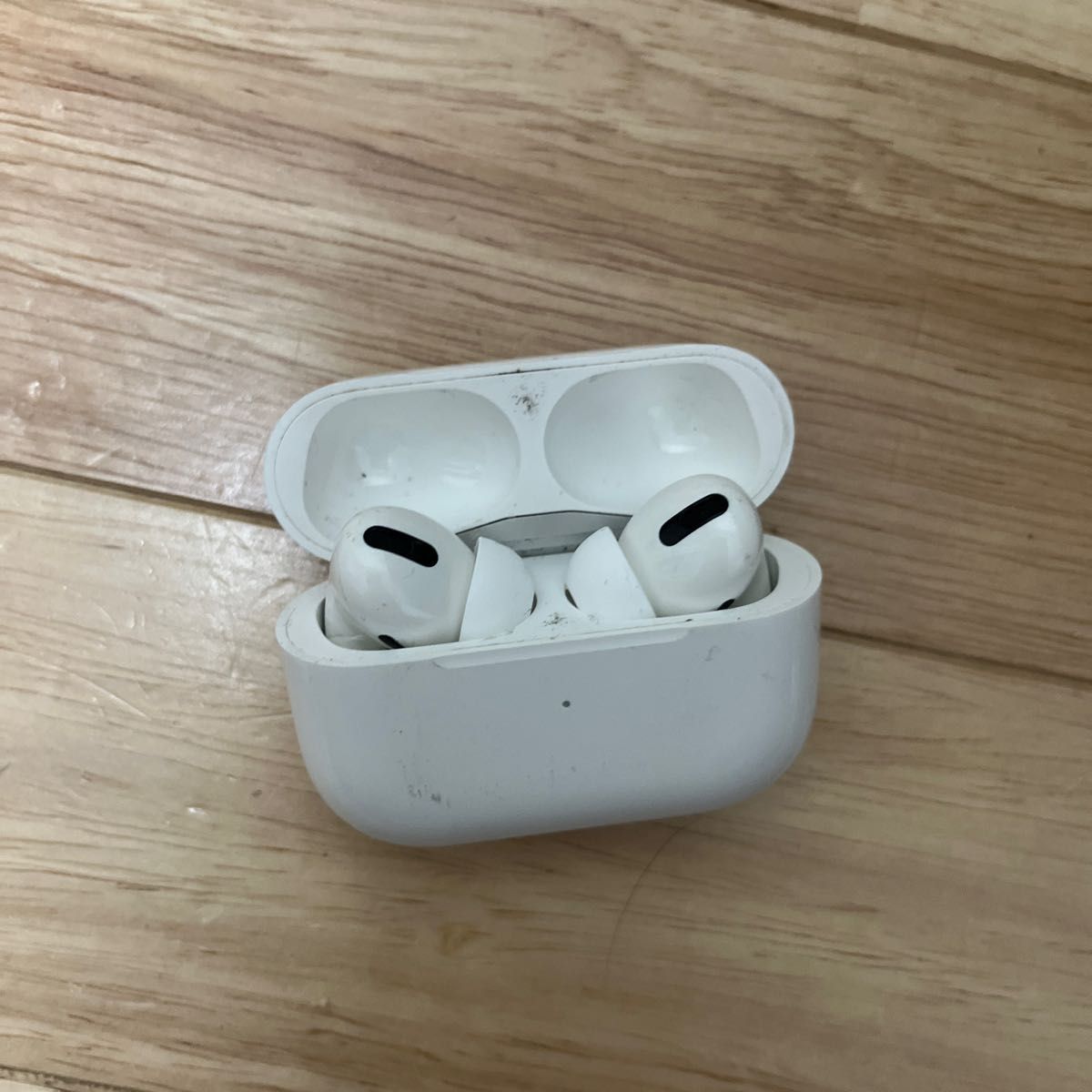 最終値下げ！お金が必要なので破格です。Apple AirPods Pro 第二世代 ジャンク品に近いです