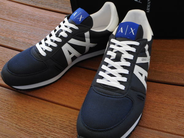 直営　US正規　ARMANI EXCHANGE 新作　Logo sneakers　本物をお届けします！