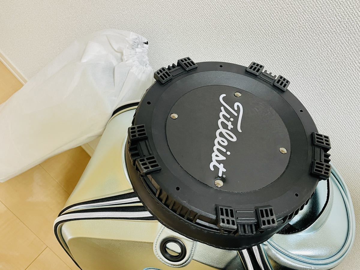 新品未使用品 2022年モデル タイトリスト 3点式モデル キャディ 新品未使用品 2022年モデル タイトリスト 3点式モデル キャディ