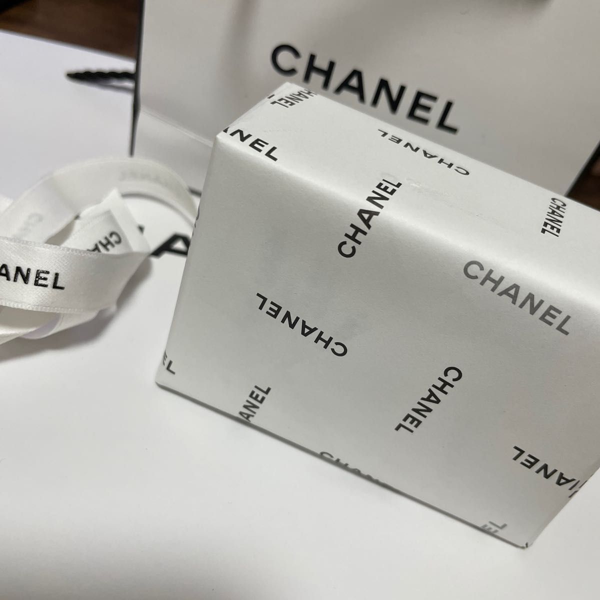 CHANELハンドクリーム　シャネル ラ クレーム マン 50ml CHANELコットンセット