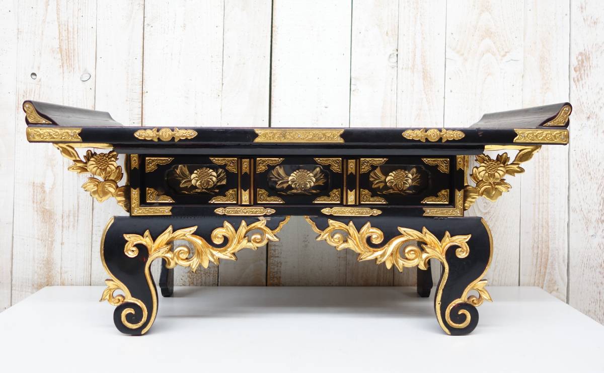  tradition industrial arts industrial arts fine art Buddhism * gorgeous high class family Buddhist altar Buddhist altar fittings * sutra desk . leaf desk front desk . table * drawer equipped * black paint gold paint sculpture equipment ornament metal fittings strike 