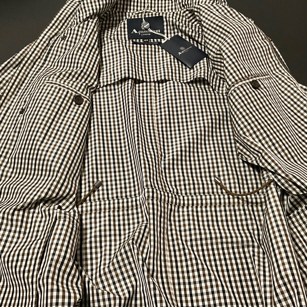 AQ25M 新品!12.6万 イタリア製 Aquascutum アクアスキュータム フード