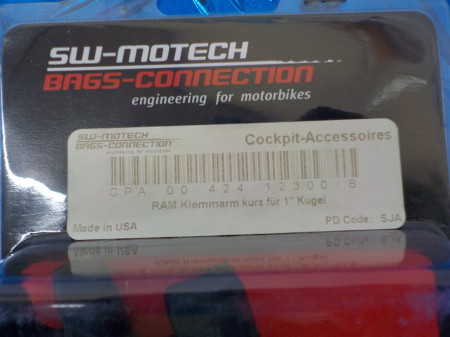 D225●○（1）新品未使用　SW-MOTECH　ボール用クランプ　（CPA 00 424　12300/B）　ラムマウント　DD　Code　SJA　5-4/13（も）　4_画像4