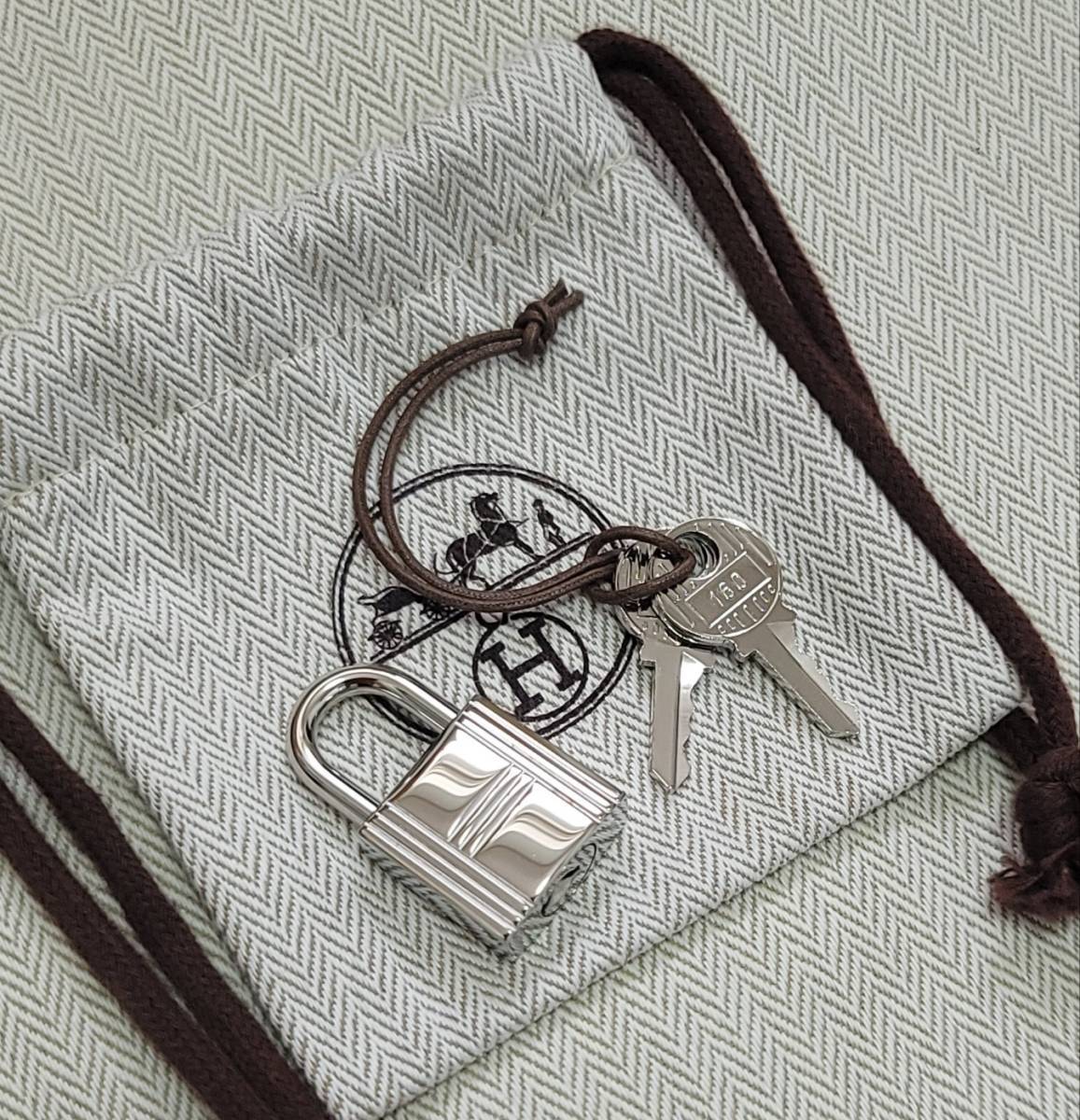 未使用☆エルメス HERMES クロシェット カデナ KEY パトロック 鍵