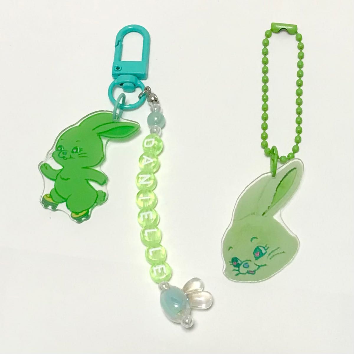 NewJeans Bunnies TOKKI トッキ うさぎ アルファベットビーズ アクリルキーホルダー セット ダニエル