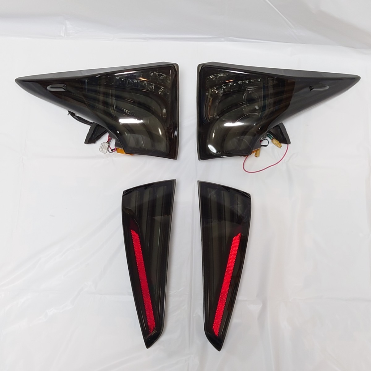 ZVW50 プリウス ヴァレンティ REVO LED テールランプ スモーク ZVW50 プリウス ヴァレンティ REVO LED テールランプ スモーク