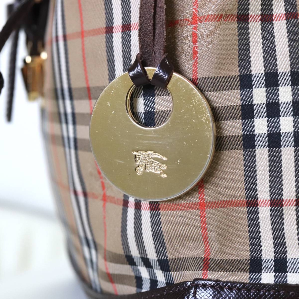 BURBERRY ノバチェック シャドーホース チャーム付 レザー ミニ BURBERRY ノバチェック シャドーホース チャーム付 レザー ミニ