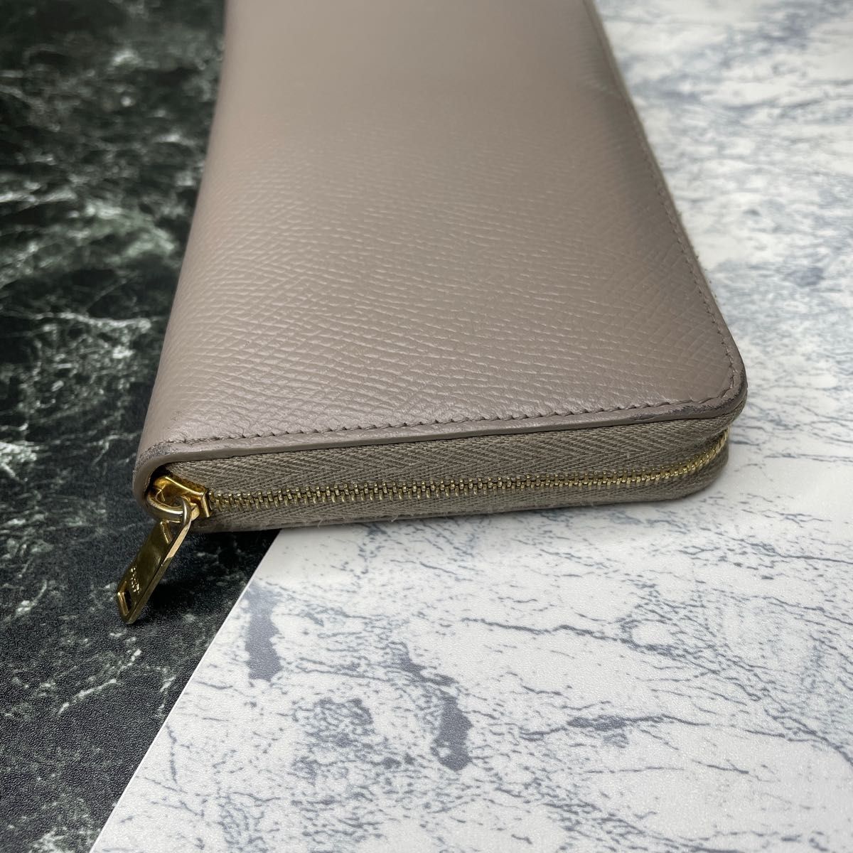 CELINE セリーヌ カーフスキンラージジップウォレット 長財布 ベージュ