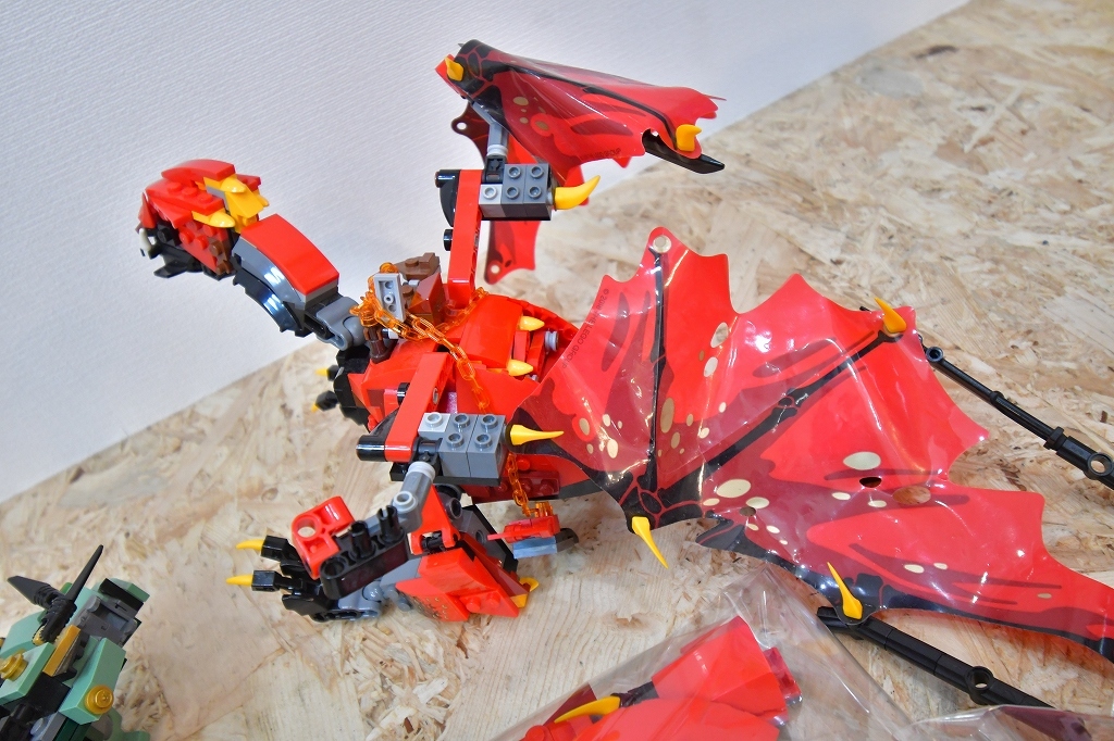 レゴ　LEGO　ニンジャゴー ロイドのメカドラゴン 70612　伝説のエレメント　ドラゴン　車　スープラ　ミニフィグ　など　部品　パーツ_画像5