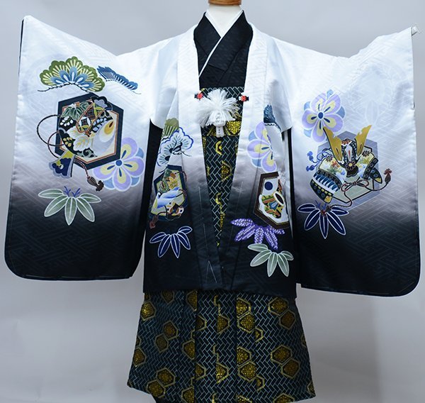 七五三 五歳 男児 羽織袴フルセット 着物 L寸 金刺繍 豪華絢爛 綸子地 白地 鷹 袴変更可能 祝着 新品（株）安田屋 NO38803_画像3